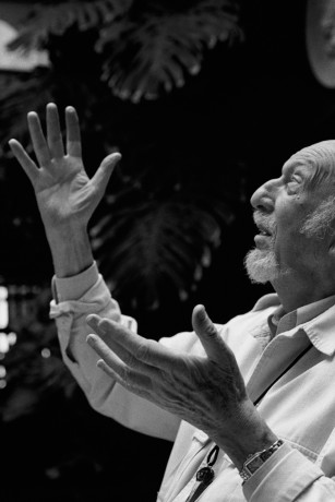 Irvin Kershner . 2003